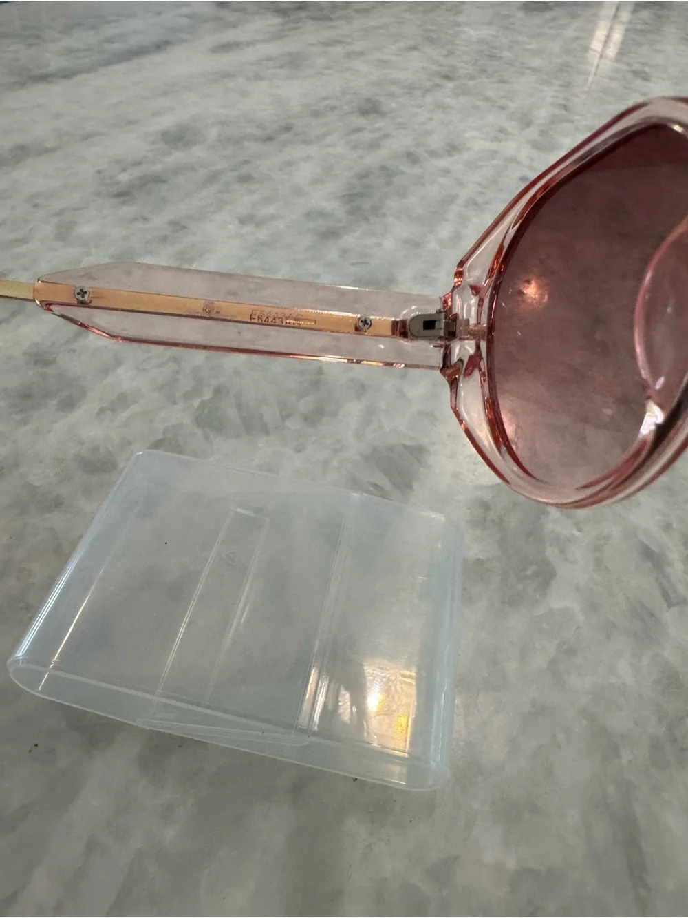 Diff Eyewear Bella Tortoiseshell Sunglasses w/ bonus cute pink round sunnies